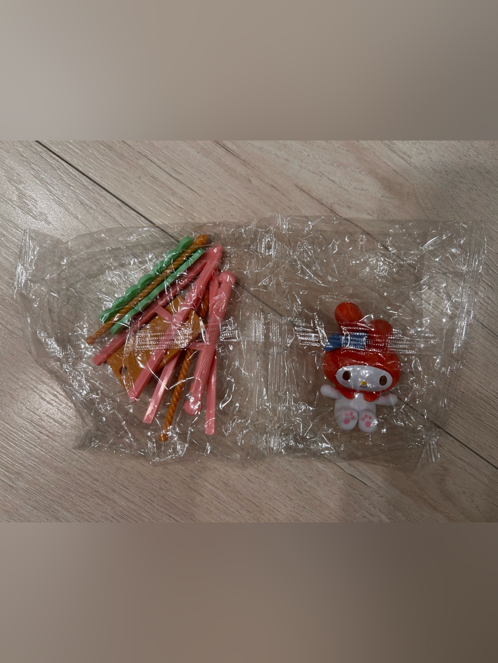 MINISO Sanrio My Melody Strawberry Farm Series Swing Blind Box Figure - Complete